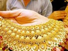 ‘బంగారం’ లాంటి ఆఫర్: గ్రాము బంగారానికి మరో గ్రాము ఉచితం! 