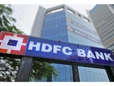 HDFC ఫెస్టివ్ ట్రీట్స్ అదుర్స్:భారీ డిస్కౌంట్, 7,000 వరకు క్యాష్‌బ్యాక్, లోన్ తీసుకుంటే...