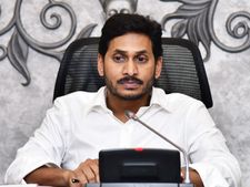 రూ.500 నుంచి రూ.20,000 వరకు వస్త్రాలు: అమెజాన్-ఫ్లిప్‌కార్ట్‌లతో జగన్ ప్రభుత్వం ఒప్పందం