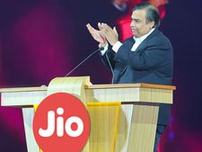 ఇక జియో సహా డిజిటల్ సేవలన్నీ అక్కడ్నించే.. రిలయన్స్ తాజా నిర్ణయం!
