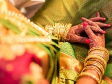 పెళ్లి చేసుకుంటే బంపరాఫర్: వధువుకు రూ.30,000 బంగారం, షరతులు వర్తిస్తాయి