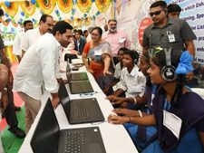 కాలేజీ విద్యార్థులకు రూ.20వేలు! స్కూల్స్ కోసం మూడేళ్లలో రూ.12,000 కోట్లు