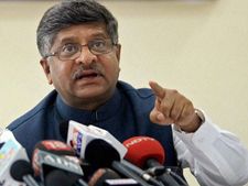 VRS స్పీడ్ చేయండి: BSNL/MTNLతో కేంద్రమంత్రి రవిశంకర ప్రసాద్