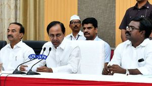ఆర్టీసీ ఉద్యోగులకు శుభవార్త, రిటైర్మెంట్ వయస్సు పెంపు: కార్గోతో బోనస్ బంపరాఫర్!