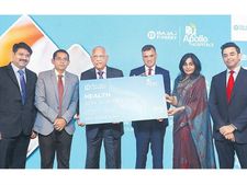  హాస్పిటల్ ఖర్చులకు అపోలో-బజాజ్ ఆఫర్: EMI హెల్త్ కార్డ్, ఎలా తీసుకోవచ్చు?