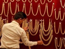 బడ్జెట్‌పై 'బంగారమం'త ఆశలు, సుంకాలు ఎంత తగ్గించవచ్చు?