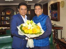 హైదరాబాద్-వరంగల్, చెన్నై కారిడార్ ఇవ్వండి: కేంద్రమంత్రికి కేటీఆర్