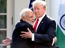 మిగులు-లోటు: చైనాను అధిగమించి.. భారత్ అగ్రశ్రేణి వాణిజ్య భాగస్వామిగా అమెరికా
