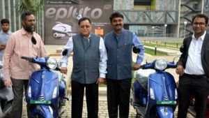 హైదరాబాద్ ఐఐటీ నుండి Pure EV సరికొత్త EPluto 7G ఈవీ స్కూటర్