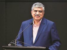 ఆ ఛార్జీలు జీరో కావాలి: నందన్ నీలేకని, Fastagపై మరో సూచన