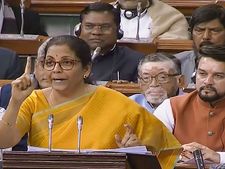 Budget 2020: నిర్మలా సీతారామన్ బడ్జెట్ ప్రసంగం కొత్త రికార్డ్, గతంలో  మంత్రులు ఇలా..
