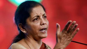 పెరిగిన ధరలు... ఖర్చు, భారీగా పడిపోయిన ఆటో సేల్స్! ఆటో ఎక్స్‌పో, నిర్మల ప్రకటనపై ఆశలు