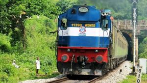 యూపీలో రైల్ వీల్ ప్లాంట్, వైజాగ్ స్టీల్ ప్లాంట్ మరో ముందడుగు