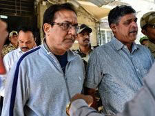 Yes Bank crisis: కూతుళ్ల కంపెనీకి రూ.600 కోట్ల ముడుపులు, సీబీఐ ఎఫ్ఐఆర్‌లో భార్య, కూతుళ్లు