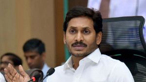 కరోనాపై పోరుకు ఏపీకి రిలయన్స్ భారీ విరాళం, థ్యాంక్స్ చెప్పిన జగన్