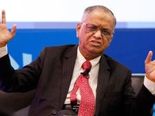 సుదీర్ఘ లాక్‌డౌన్‌తో కరోనా కంటే ఆకలి మరణాలు ఎక్కువ, భారీ ఆర్థిక నష్టం: నారాయణమూర్తి
