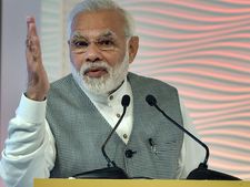 ఈ పరిస్థితుల్లో దయచూపండి, ఉద్యోగుల్ని తొలగించొద్దు: కంపెనీలకు మోడీ