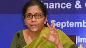 కేంద్ర ప్రభుత్వ ఉద్యోగులకు 20% పెన్షన్ కట్ అవుతుందా?: నిర్మలా సీతారామన్ క్లారిటీ