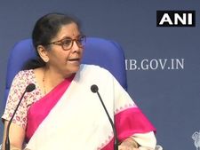 తెలంగాణ పసుపు, ఏపీ మిర్చిని ప్రస్తావించిన నిర్మల: రూ.1 లక్ష కోట్ల ప్యాకేజీ