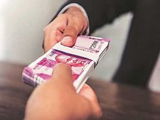 కరోనా ఎఫెక్ట్, రూ.54,000 కోట్లు క్షీణించిన బ్యాంకు క్రెడిట్, డిపాజిట్స్ ఎలా ఉన్నాయంటే