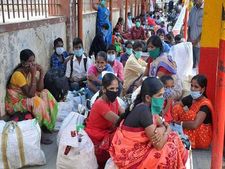 జన్ ధన్ ఖాతాల్లో 55 శాతం మహిళలవే..