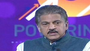చైనాకు షాక్, భారత్‌కు జర్మనీ షూ కంపెనీ: 10వేల ఉద్యోగాలు, ఆనంద్ మహీంద్రా ఏమన్నారంటే