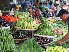 వరుసగా రెండో నెల 7%కు పైన, 77 నెలల గరిష్టానికి రిటైల్ ద్రవ్యోల్భణం