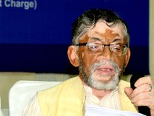 ఉద్యోగులకు గుడ్‌న్యూస్, 8.5 శాతం వడ్డీకి ఆర్థికశాఖ ఓకే