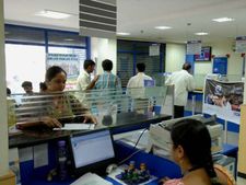  SBI, PNB, యాక్సిస్ బ్యాంకు వడ్డీరేట్లు: ఎక్కడ ఎక్కువ అంటే