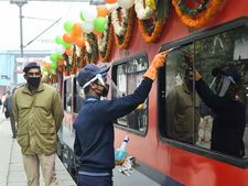 Budget 2021: ఆ రైలులో ఇక స్మార్ట్ విండో, ఫుడ్ సంస్థలతో కలిసి ఆదాయం పెంపు ప్లాన్