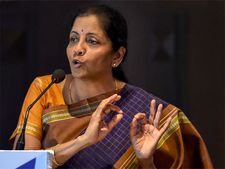 కరోనా సెకండ్ వేవ్: ఆర్థిక కార్యకలాపాలపై ప్రతికూల ప్రభావం