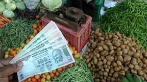 3 నెలల కనిష్టానికి రిటైల్ ద్రవ్యోల్భణం, ఏప్రిల్ నెలలో 4.29 శాతం