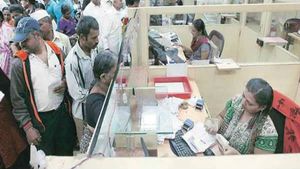  తక్కువ వడ్డీ రేటుకు పర్సనల్ లోన్ ఇచ్చే టాప్ 10 బ్యాంకులు...