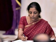 ఆర్థిక వ్యవస్థకు ఊతమిచ్చేందుకు నగదు ముద్రణ లేదు: నిర్మల