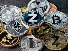 Gold or Crypto: బంగారం కంటే బిట్‌కాయిన్ అదరగొట్టింది, కానీ.. తేడాలివే