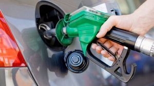  Petrol diesel prices: హైదరాబాద్‌లో రూ.112 దాటిన పెట్రోల్