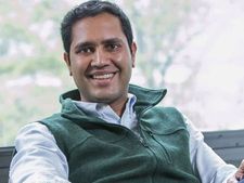 జూమ్ కాల్ మీటింగ్‌లో 900 మంది ఉద్యోగులను పీకేశాడు..ఇప్పుడు ఏం చేస్తున్నాడు?