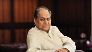  బజాజ్ గ్రూప్ రాహుల్ బజాజ్ కన్నుమూత, ప్రకాశ్ జవదేకర్ సంతాపం