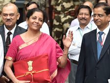Budget 2022: నిర్మలా సీతారామన్ ముందు కీలక సవాళ్లివే