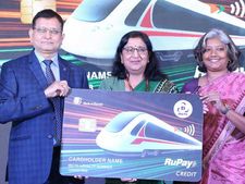 రెగ్యులర్ రైలు ప్రయాణీకులకు శుభవార్త: ఈ క్రెడిట్ కార్డుతో అదిరిపోయే ప్రయోజనాలు!