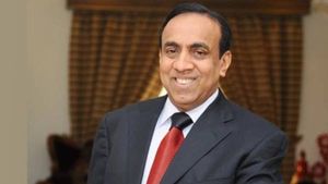 రూ.100 కోట్ల ఎయిర్‌బస్ లగ్జరీ హెలికాప్టర్ కలిగిన ఫస్ట్ ఇండియన్
