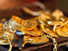 Gold Price Today: భారీగా తగ్గిన బంగారం, రూ.51,000 దిగువకు...