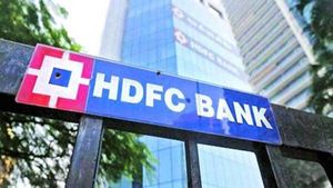 HDFC: నెలరోజుల్లో మూడోసారి గృహ రుణాలు పెంపు: ఈఎంఐ కట్టాలంటే..తాకట్టు