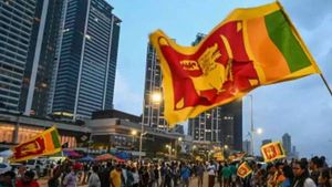 Srilanka Crisis: శ్రీలంకలో కొత్త ఆంక్షలు.. ప్రజల వద్ద అంతంటే ఎక్కువ కరెన్సీ ఉండకూడదు..