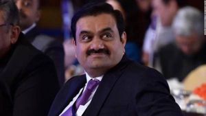 Gowtham Adani: అదానీ నుంచి మరో IPO.. ఈ సారి ఫైనాన్స్ వ్యాపారంతో మార్కెట్ ముందుకు.. పూర్తి వివరాలు.. 