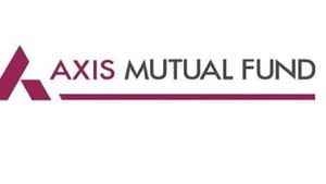 Axis Mutual Fund: యాక్సిస్ మ్యూచువల్ ఫండ్ పై దావా వేసిన మాజీ ఫండ్ మేనేజర్.. ఎందుకంటే..?