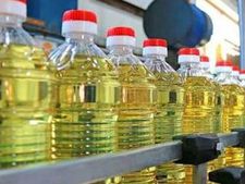  Edible Oil: సామాన్యులకు శుభవార్త.. తగ్గిన వంట నూనెల ధరలు..