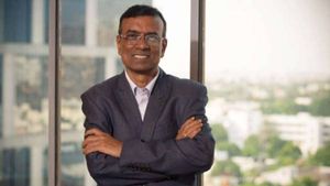 Success Story: పాలు అమ్మే స్థాయి నుంచి.. సొంత బ్యాంక్ స్థాపించాడు.. వేల కోట్ల సంపద.. 