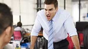 Employee Fired: 7 ఏళ్లలో తొలిసారి ఆలస్యంగా వచ్చిన ఉద్యోగి డిస్మిస్.. షాకింగ్ నిర్ణయం తీసుకున్న సహోద్యోగులు..