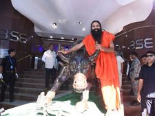 Trending Stock: రఫ్ఫాడిస్తున్న రామ్‌దేవ్ బాబా కంపెనీ.. స్వల్ప కాలంలో భారీ లాభాలు.. తాజాగా..